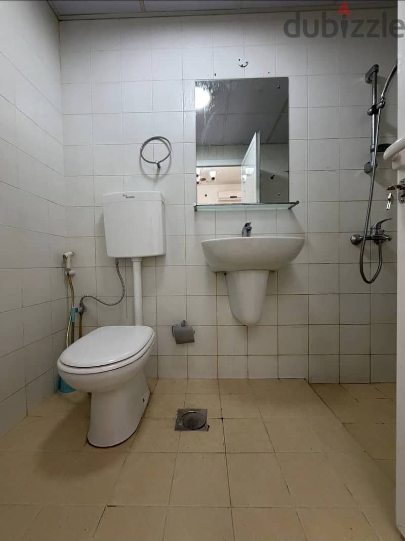 Commercial / Residential Apartment for Rent in Ruwi 4