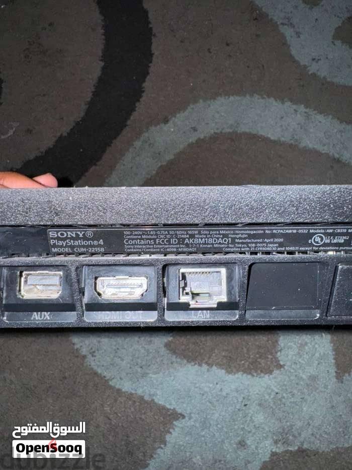 i am selling playstation 4 with 2 controllers and games 2