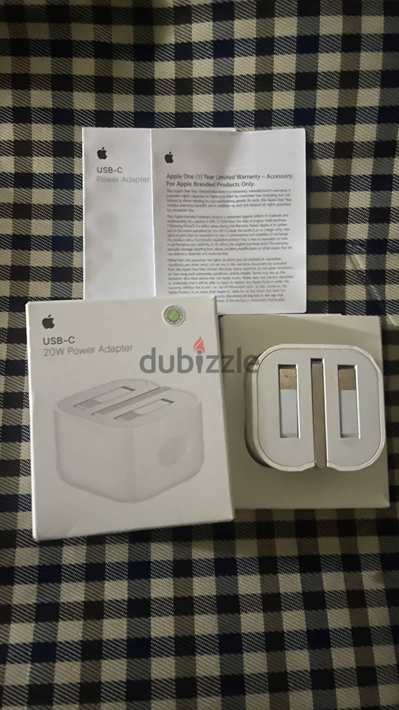 Original Apple 20W USB-C Type Power Adapter 1
