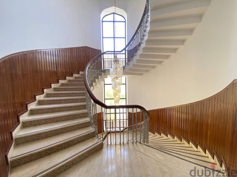 Villa 6BHK villa for rent in madinat Illam 2