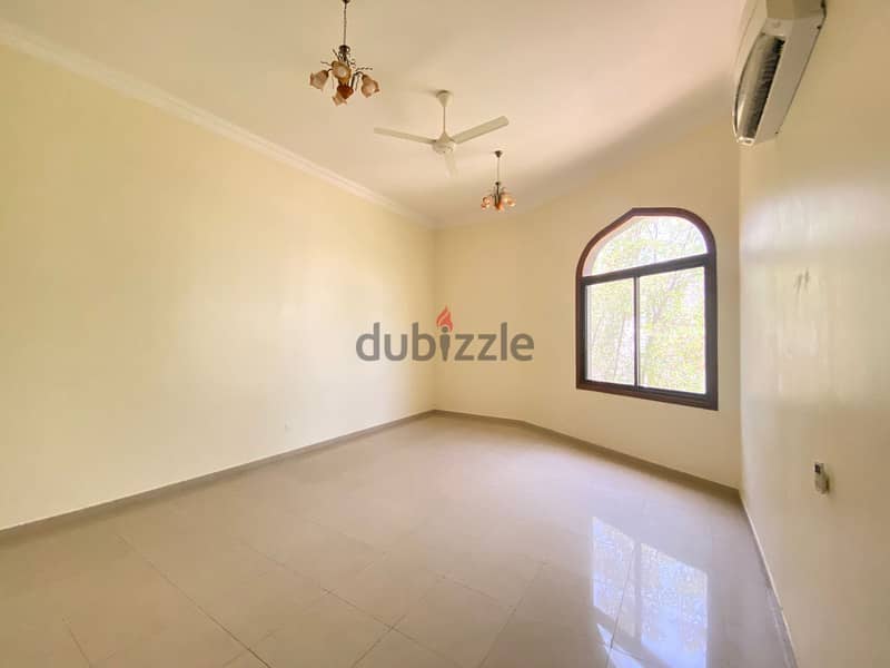 Villa 6BHK villa for rent in madinat Illam 5