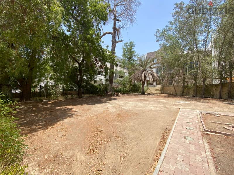 Villa 6BHK villa for rent in madinat Illam 13