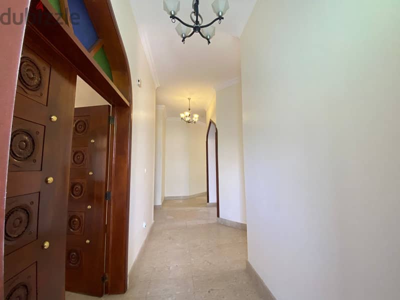 Villa 6BHK villa for rent in madinat Illam 16