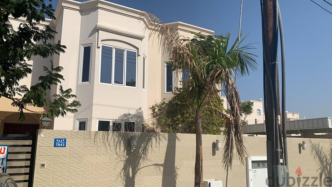 Villa for rent in almawaleh north SR-AS-1610 1