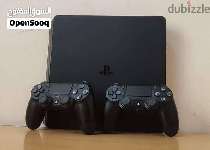 playstation 4 like new 65 Ryals only 2