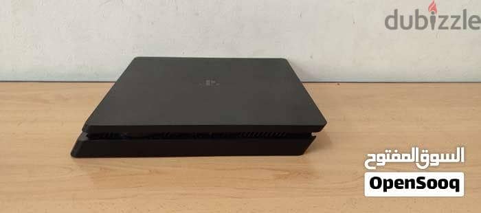 playstation 4 like new 65 Ryals only 3