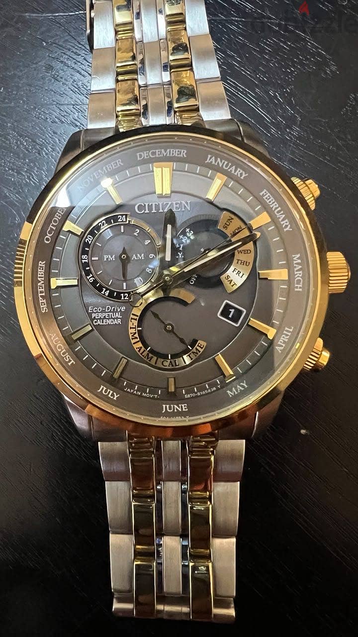 Citizen eco drive watch solar, like new, never battery required 2