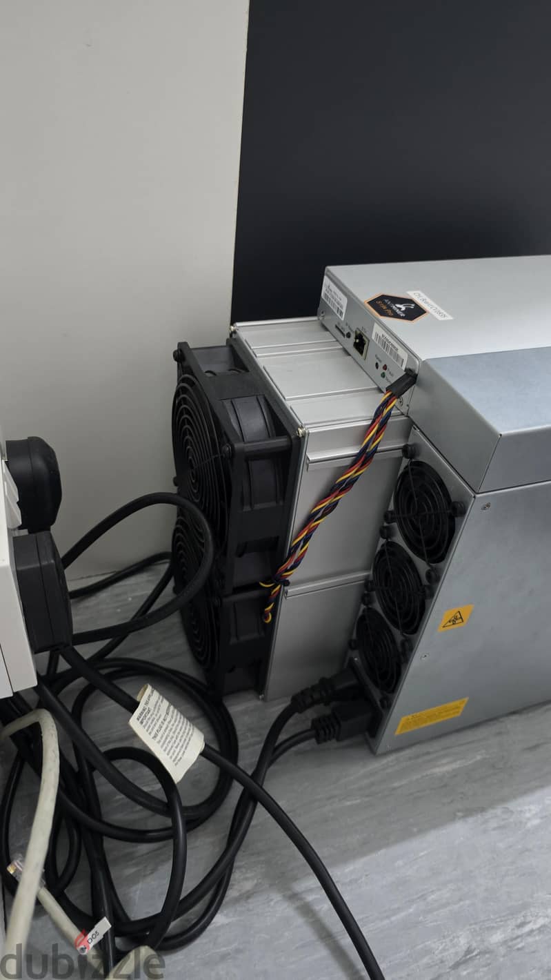 Bitcoin Miner Antminer 1