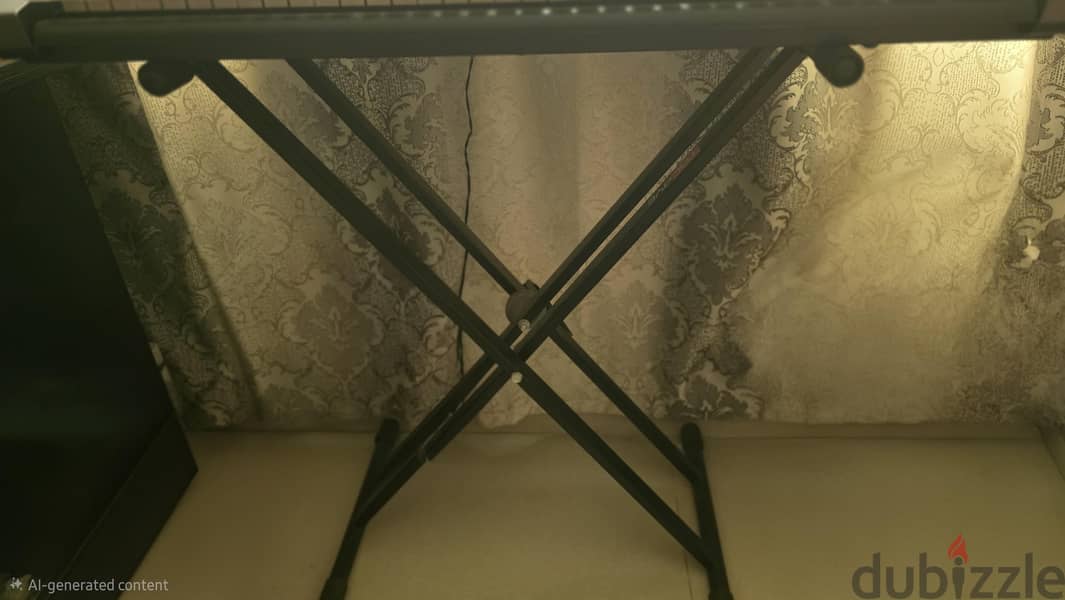 YAMAHA PSR- I400 61 organ style keys with stand. 3