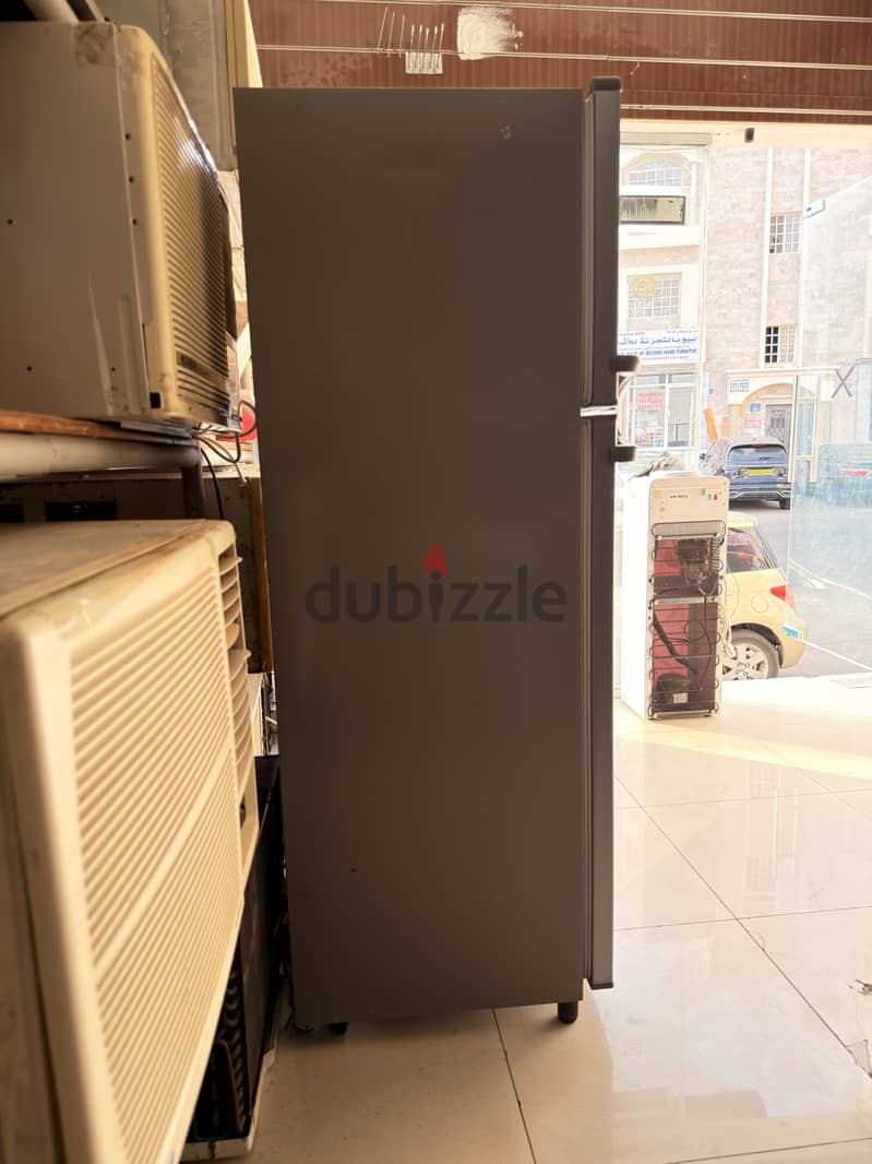 Daewoo fridge dabal door for selling neet and cleen good working 4