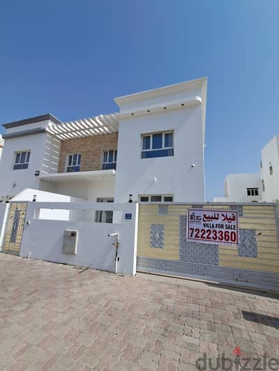 فيلا للبيع فى المعبيلة الثامنه-Villa for sale in Al Mabelah 8
