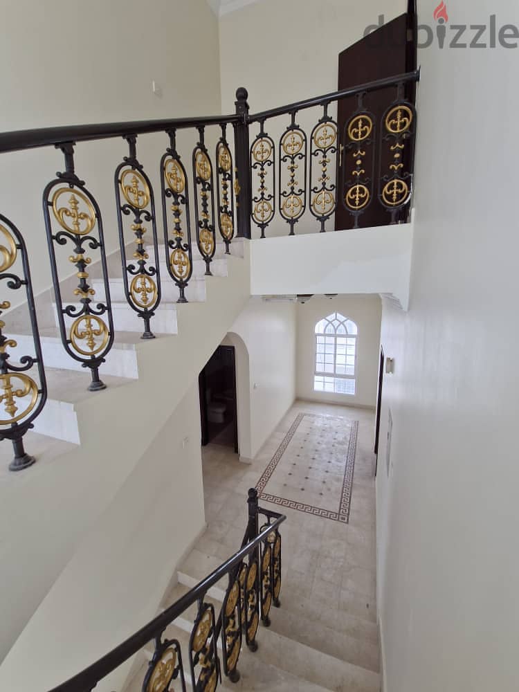 Spacious 4-Bedroom Villa for Rent in Qurum | UMV13 5