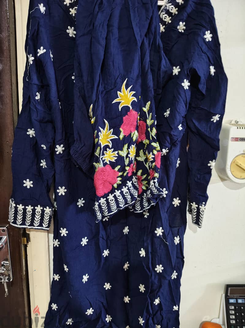 Ladies Medium size Preloved 4