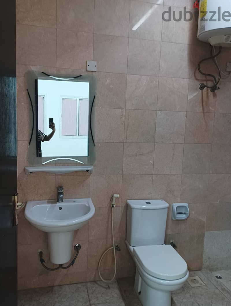 Flat For Rent  Near Zakheer Mall. 9