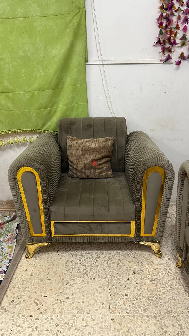 Sofa Set 3+1+1 urgent sale 3