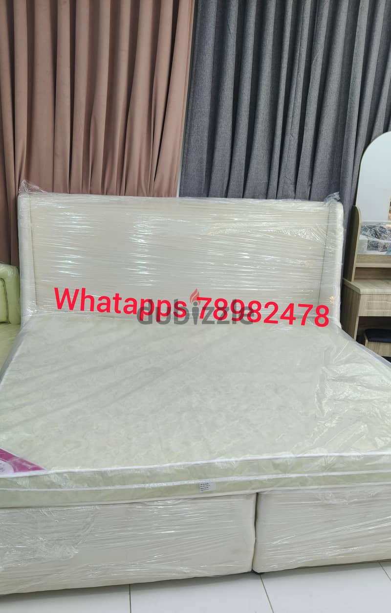 King size bed with mattress avaliable. 6