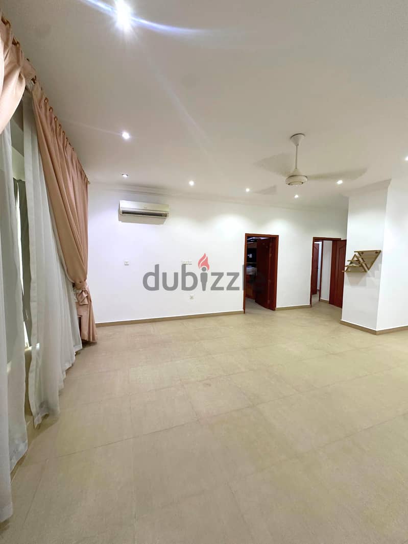 Flat for Rent in South Al Mawaleh SR- ND-1626 1