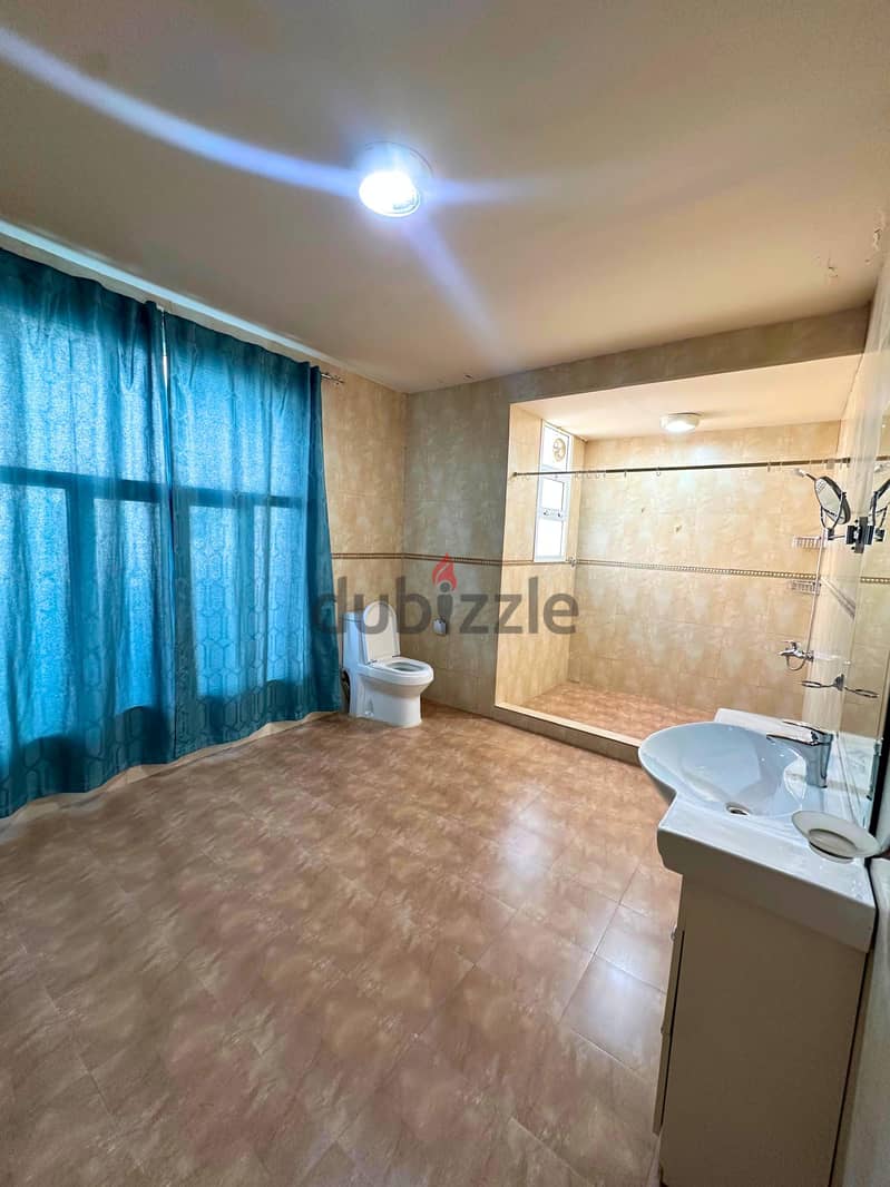 Flat for Rent in South Al Mawaleh SR- ND-1626 3