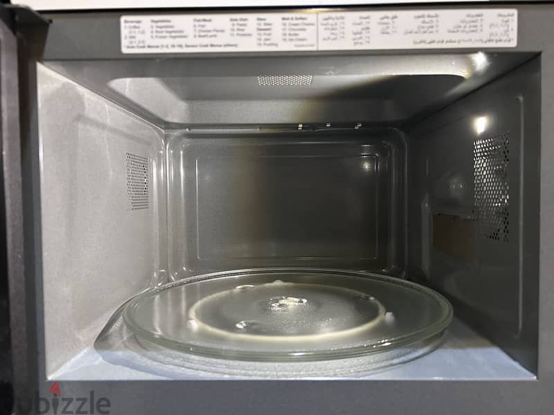 Panasonic 32L Solo Inverter Microwave oven 1