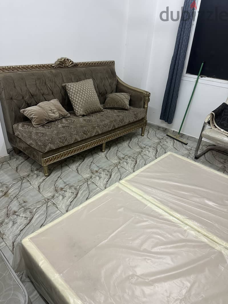 Room for rent one person غرفة للإيجار شخص واحد شامل كل شئ 4