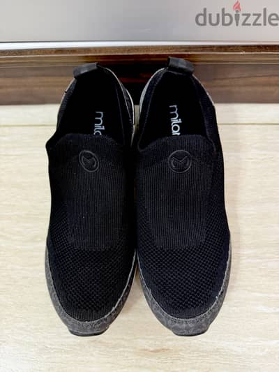 Various shoes size 37-38