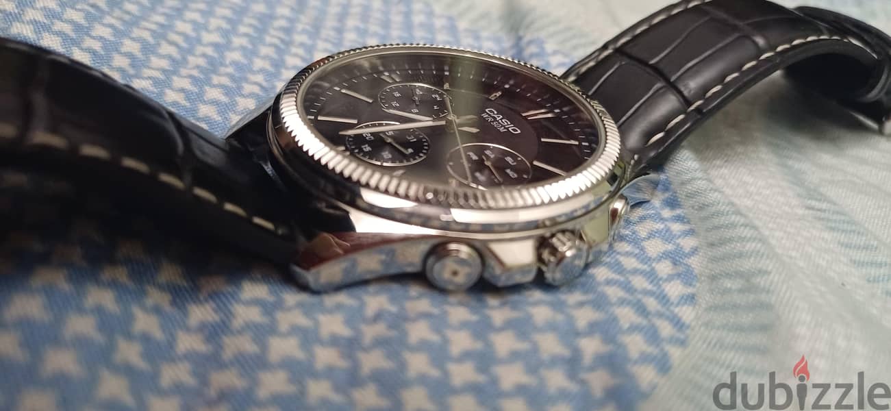 Original Casio MTP-1375 | Black Dial | Black Leather Strap | Japan 1