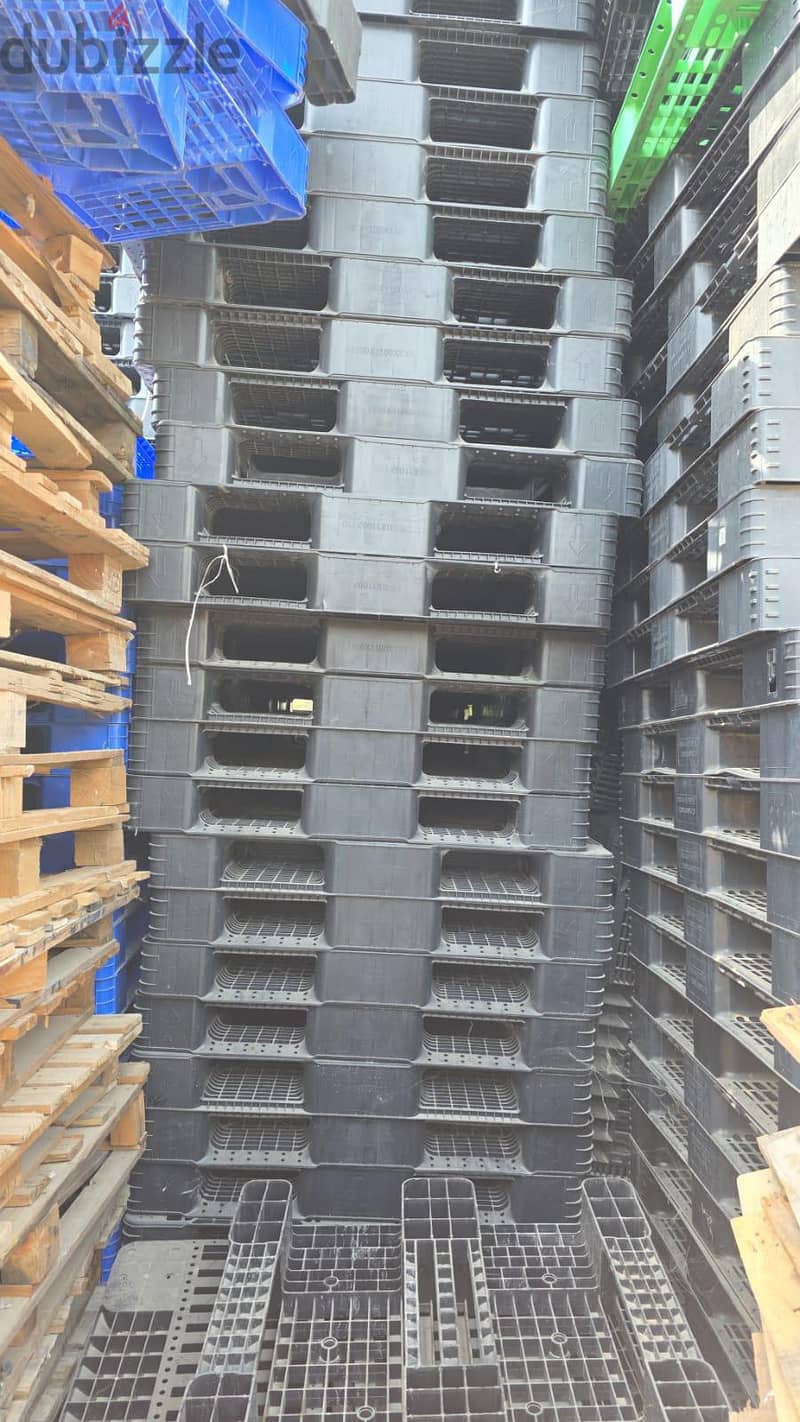 wood and plastic pallet available 6