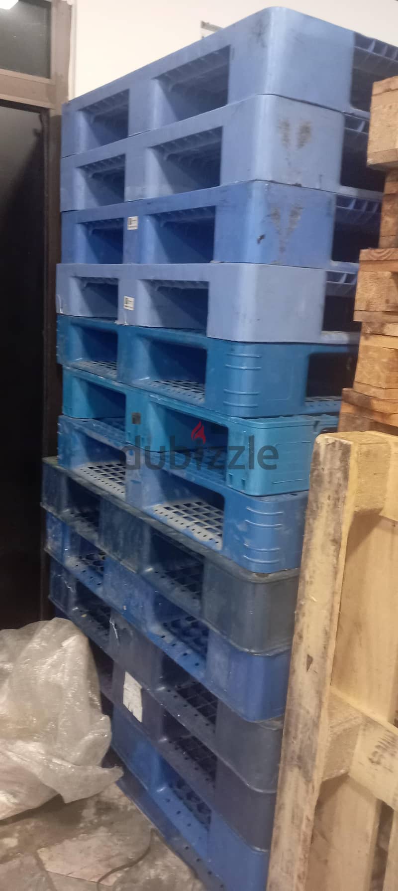 wood and plastic pallet available 12
