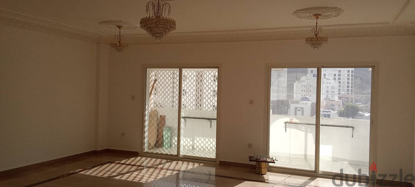 Flats for rent near NBO (CBD branch) Opposite to Lama Poly Clinic & Kyber Restaurant 12