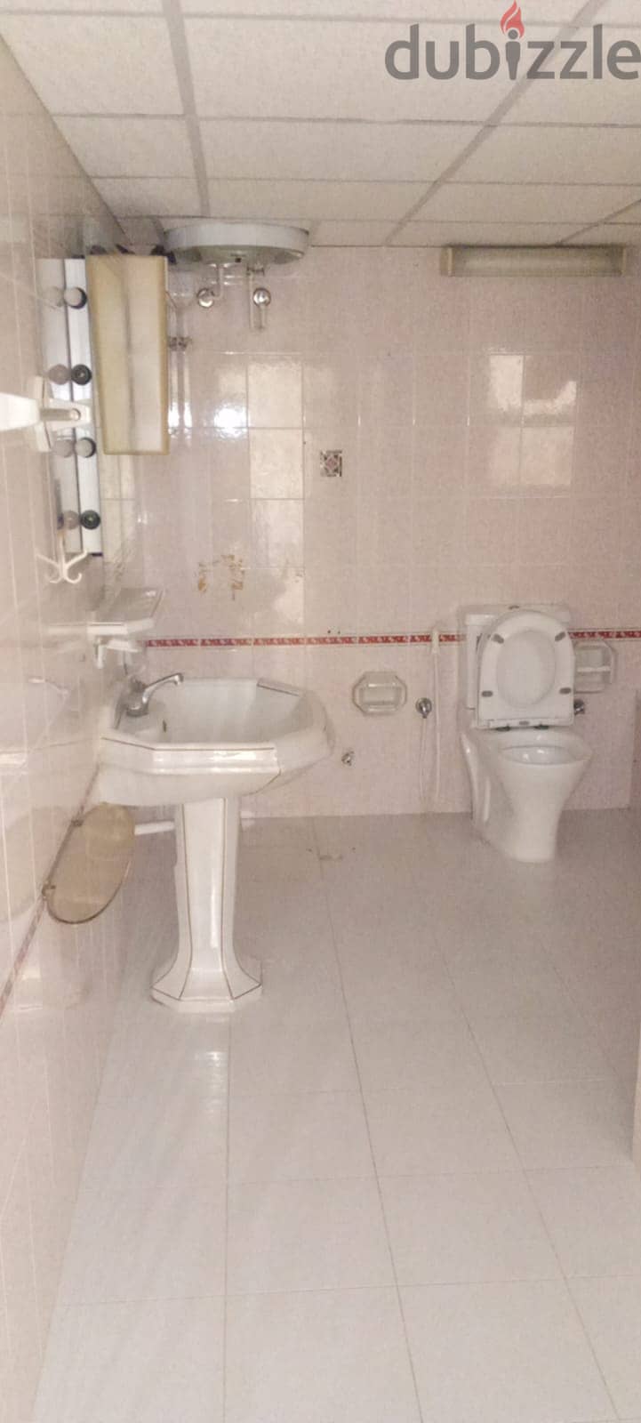 Flats for rent near NBO (CBD branch) Opposite to Lama Poly Clinic & Kyber Restaurant 16