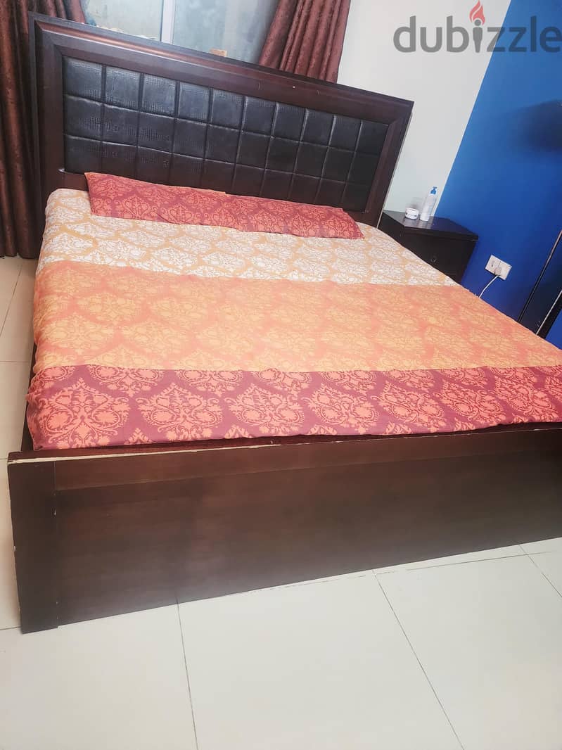King size Cot very good condition 1