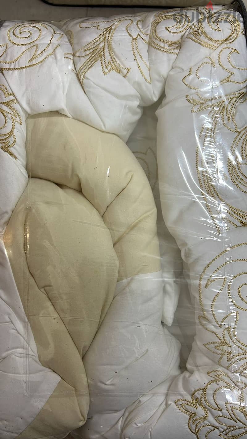 Brand new Comforter set for sale 6