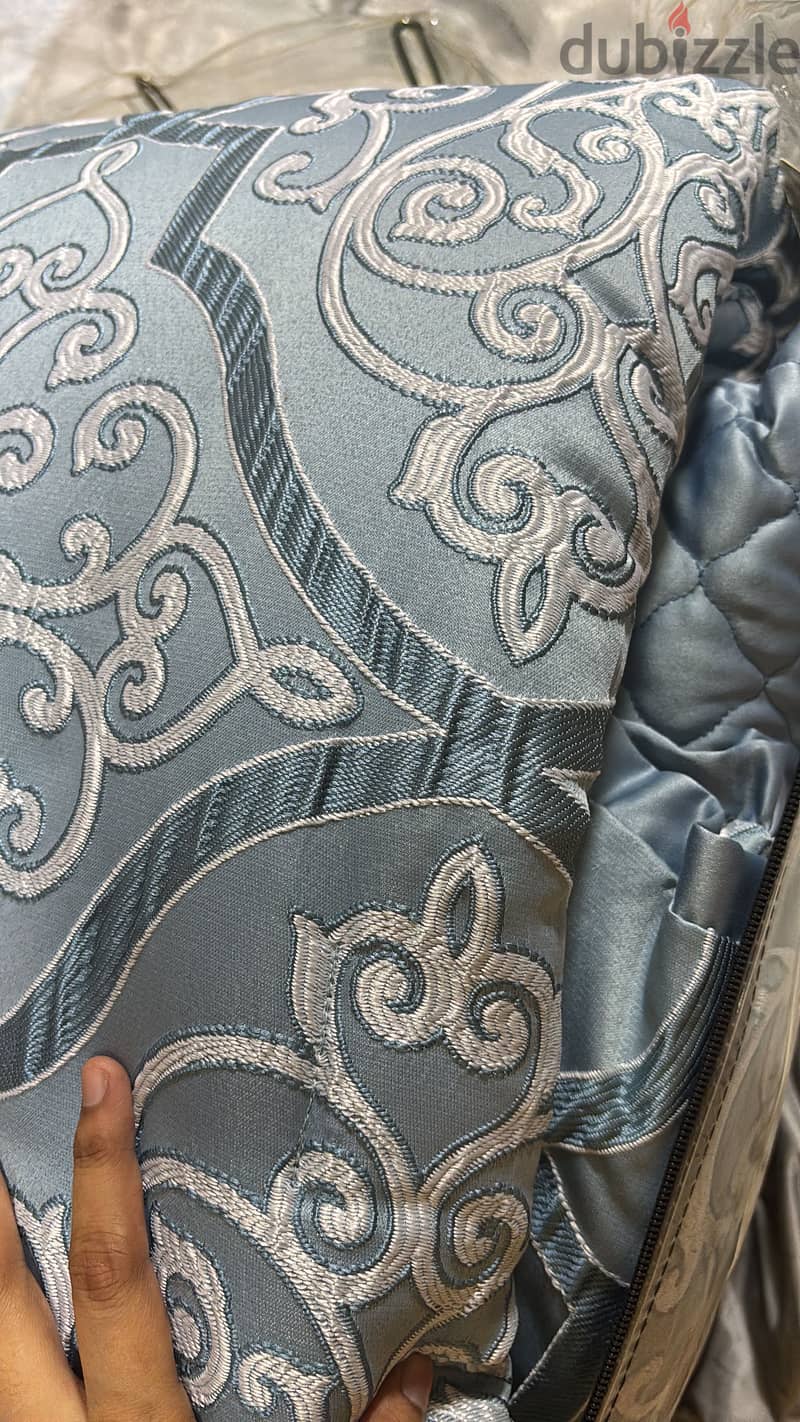 Brand new Comforter set for sale 12