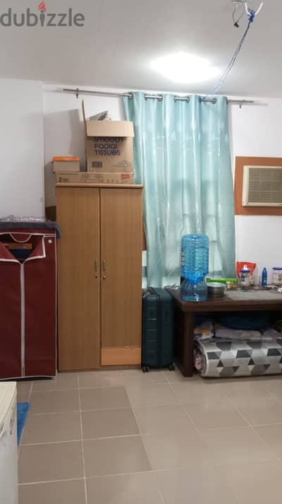 SHARING ROOM AVAILABLE IN GHALA