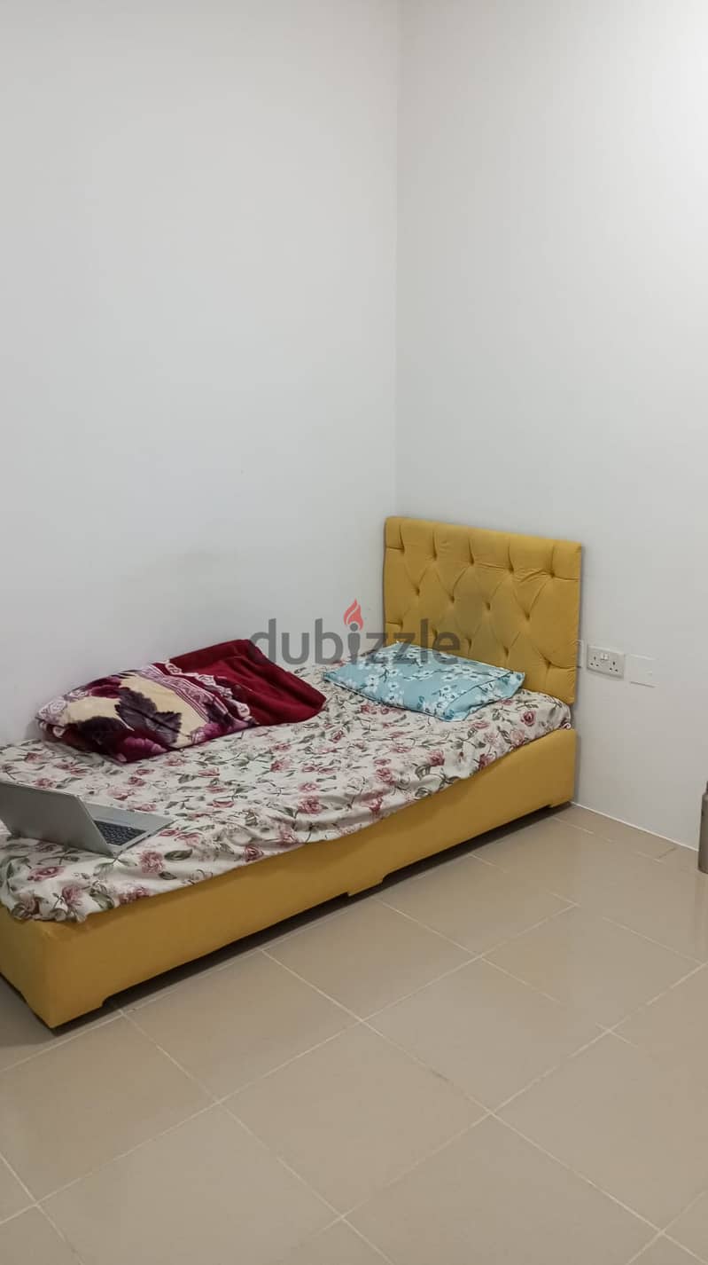 SHARING ROOM AVAILABLE IN GHALA 1