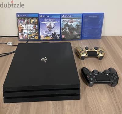 PlayStation 4 pro 1TB + 2 original hands + 4 games
