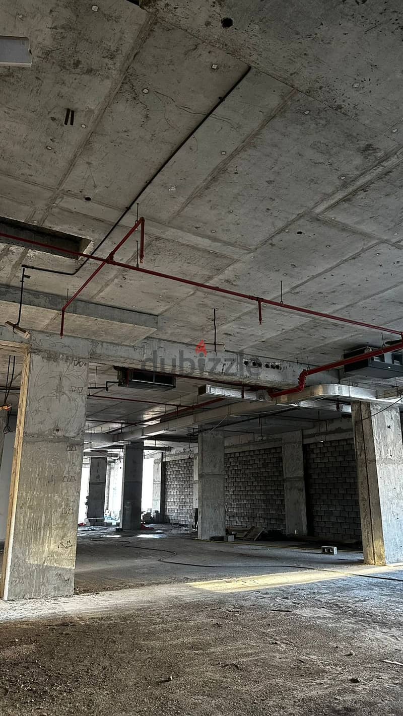 Showroom & Commercial Floors for Rent - Barka Tower 4