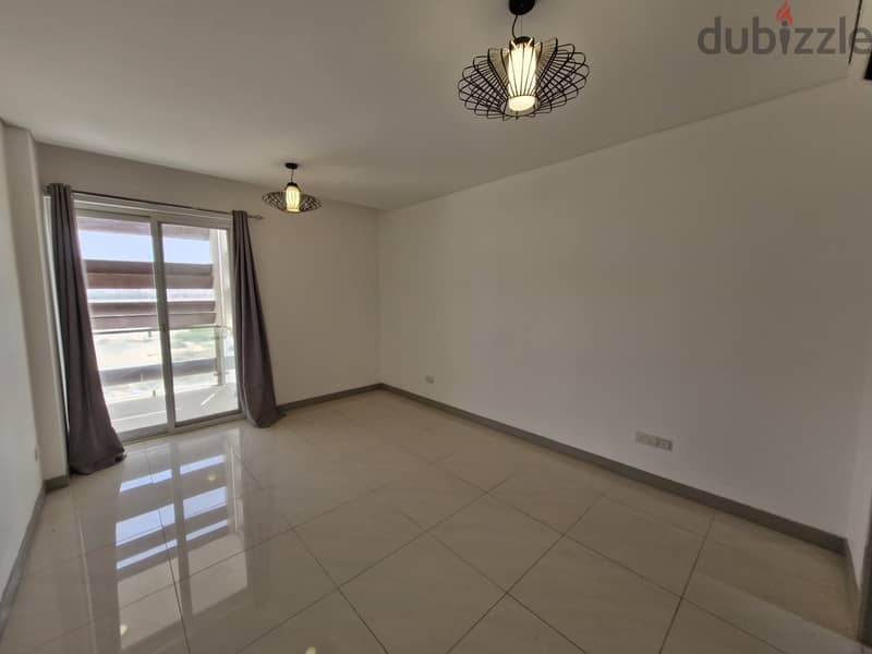 2 BR Elegant Apartment in Azaiba – Rooftop Pool Access 8