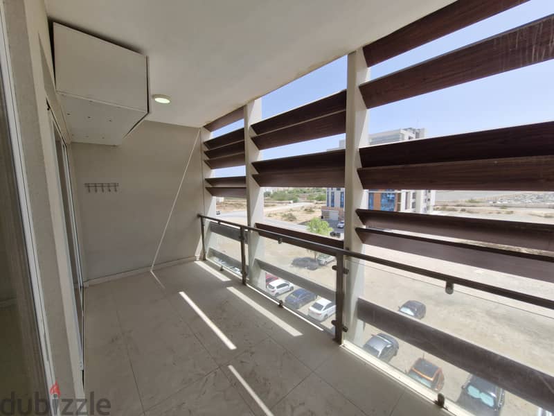 2 BR Elegant Apartment in Azaiba – Rooftop Pool Access 9