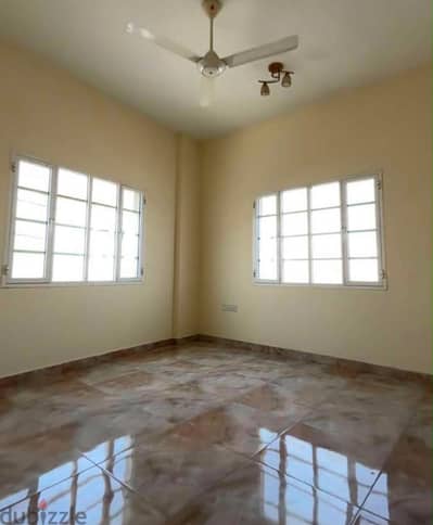 شقه غرفه وصاله للايجار في الحيل الشماليه/Flat 1BHK For Rent In Hail North