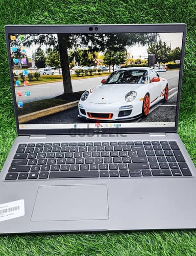 Dell latitude 5520 i7-11th 3.00Ghz  4gb iris xe graphics
