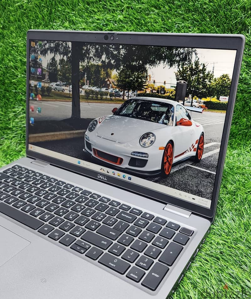 Dell latitude 5520 i7-11th 3.00Ghz  4gb iris xe graphics 6