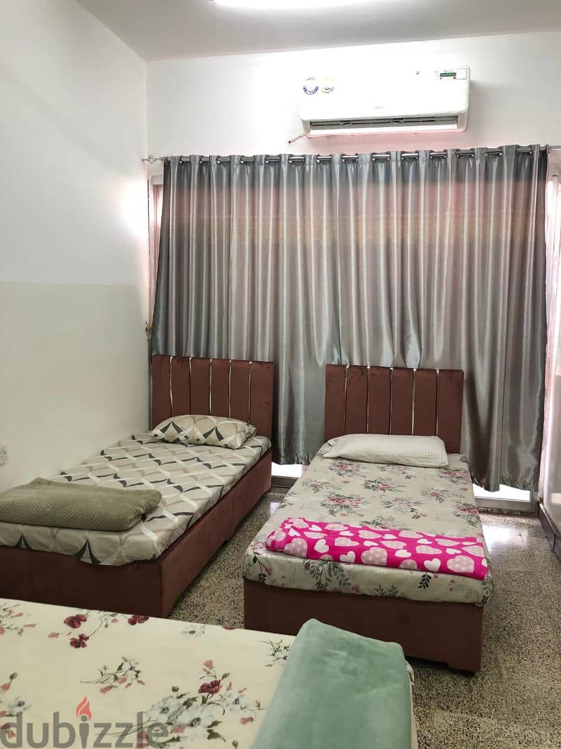BEDSPACE AND SHEARING ROOM AVAILABLE FOR RENT ONLY FOR LADIES 3