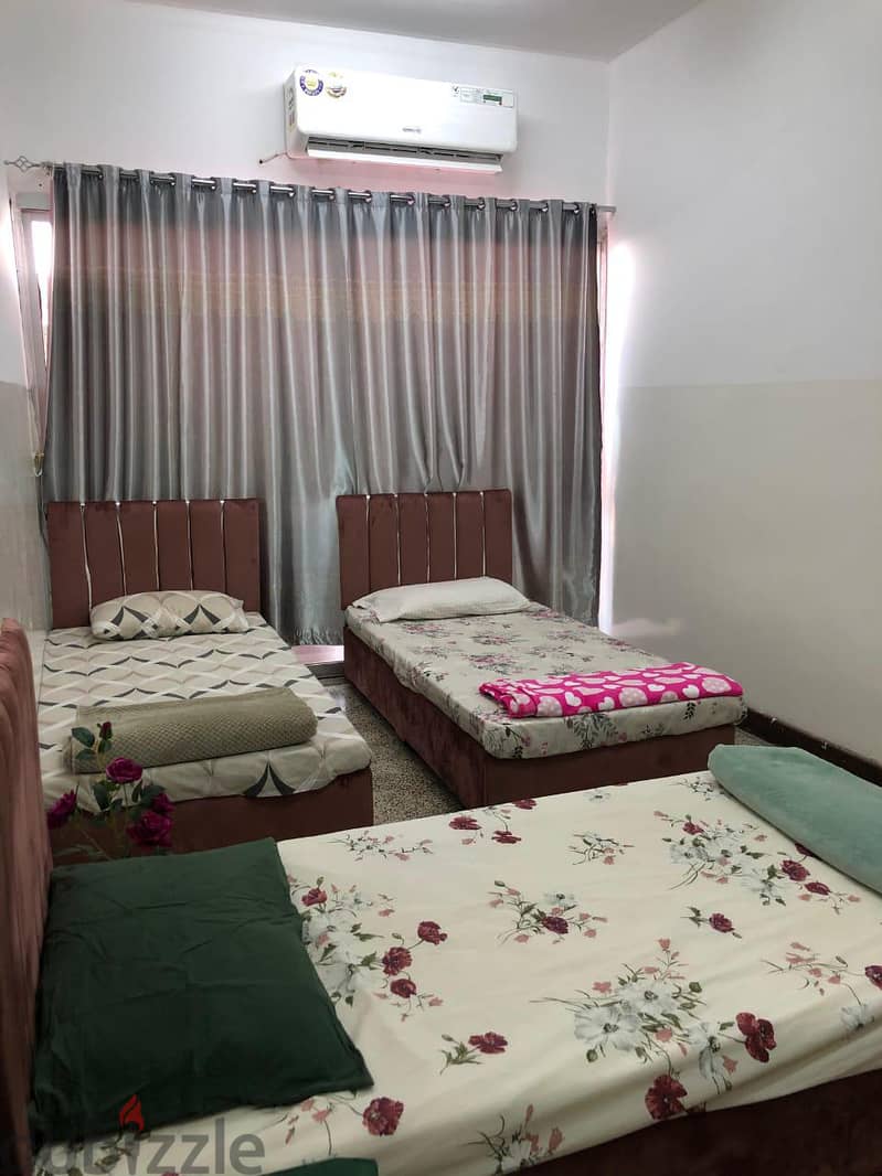 BEDSPACE AND SHEARING ROOM AVAILABLE FOR RENT ONLY FOR LADIES 5
