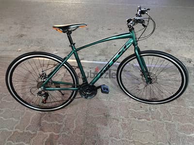 for sale hybrid bike, wheel size 700.35c,price 50 rial