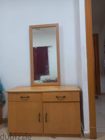 Dressing table urgent sale