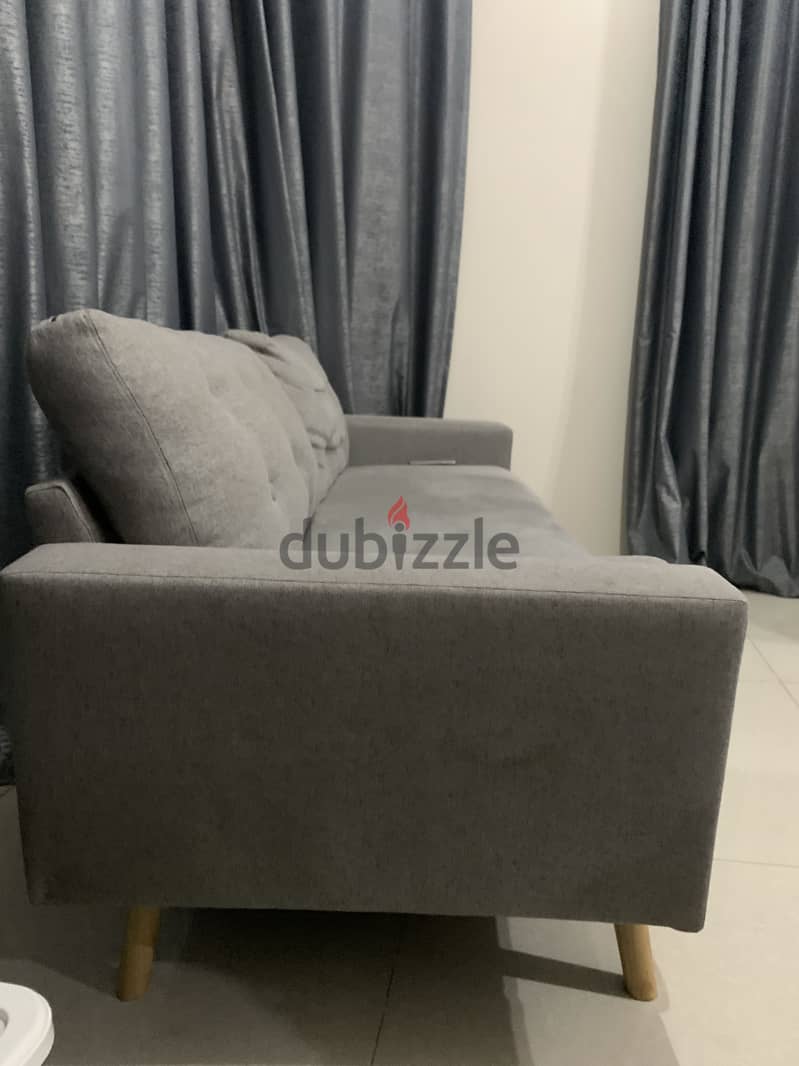 5-Seater Sofa for Sale – in Good Condition 4