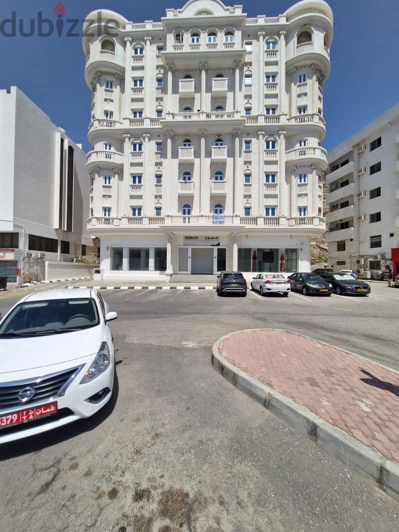 2 bedroom apartment in ruwi  near oman commercial center 1