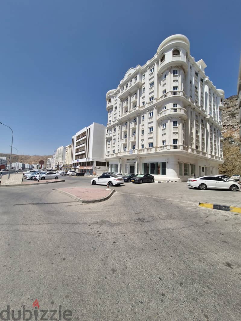 2 bedroom apartment in ruwi  near oman commercial center 5