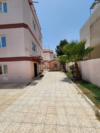 for rentTownhouse in Madinat Sultan Qaboos  تاون هاوس في مدينه السلطان قابوس للايجار